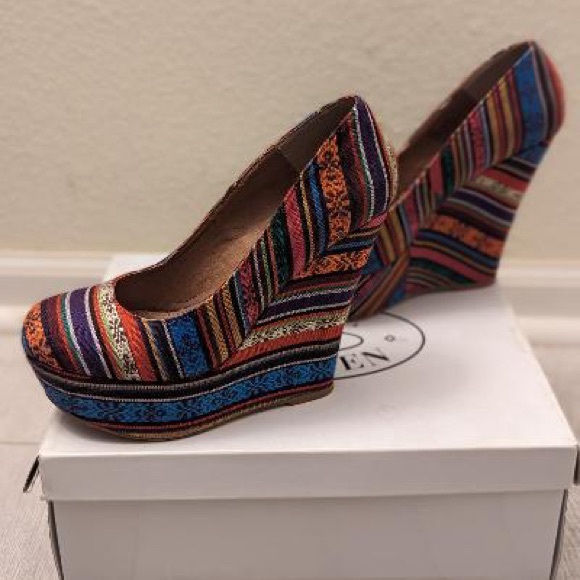 Steve Madden "Pammy" Wedge, size 6.5 - Picture 2 of 10